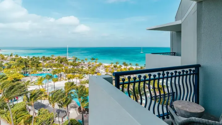 Luxury Hotels & Resorts